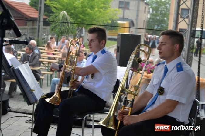 Zdjęcie w galerii na portalu naszraciborz.pl: Orkiestry dęte po raz piąty zagrały w Tworkowie  wiadomości z regionu