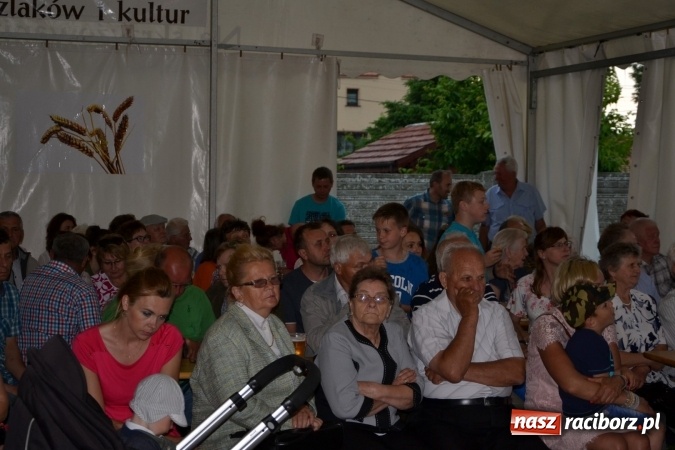 Zdjęcie w galerii na portalu naszraciborz.pl: Orkiestry dęte po raz piąty zagrały w Tworkowie  wiadomości z regionu