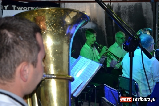 Zdjęcie w galerii na portalu naszraciborz.pl: Orkiestry dęte po raz piąty zagrały w Tworkowie  wiadomości z regionu