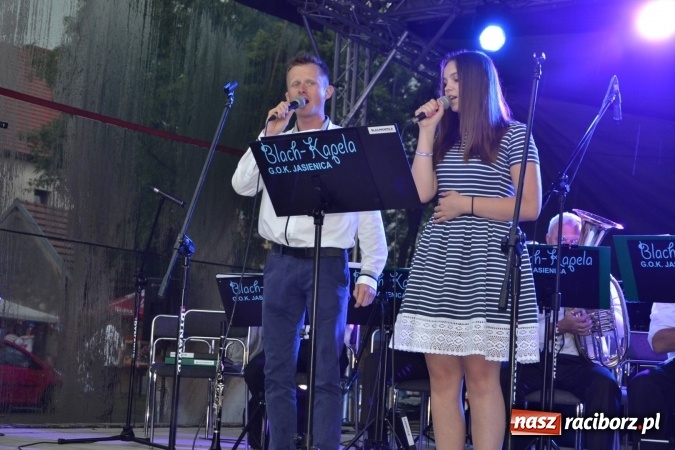 Zdjęcie w galerii na portalu naszraciborz.pl: Orkiestry dęte po raz piąty zagrały w Tworkowie  wiadomości z regionu