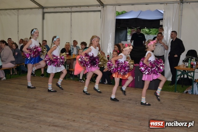 Zdjęcie w galerii na portalu naszraciborz.pl: Orkiestry dęte po raz piąty zagrały w Tworkowie  wiadomości z regionu