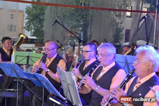 Zdjęcie w galerii na portalu naszraciborz.pl: Orkiestry dęte po raz piąty zagrały w Tworkowie  wiadomości z regionu
