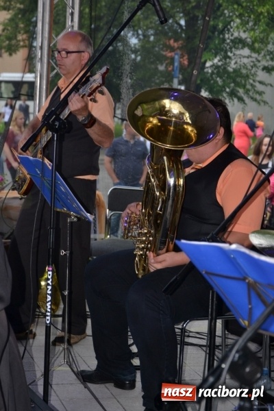 Zdjęcie w galerii na portalu naszraciborz.pl: Orkiestry dęte po raz piąty zagrały w Tworkowie  wiadomości z regionu