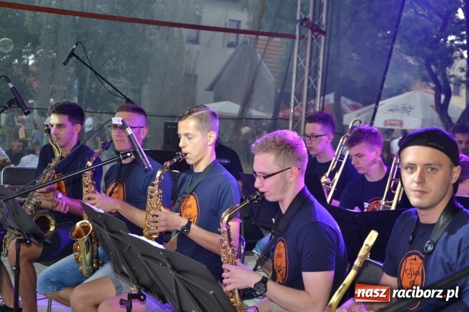 Zdjęcie w galerii na portalu naszraciborz.pl: Orkiestry dęte po raz piąty zagrały w Tworkowie  wiadomości z regionu