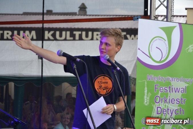 Zdjęcie w galerii na portalu naszraciborz.pl: Orkiestry dęte po raz piąty zagrały w Tworkowie  wiadomości z regionu