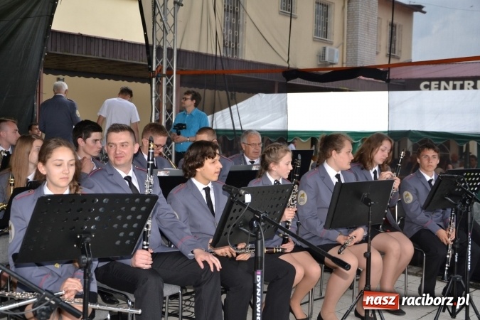 Zdjęcie w galerii na portalu naszraciborz.pl: Orkiestry dęte po raz piąty zagrały w Tworkowie  wiadomości z regionu