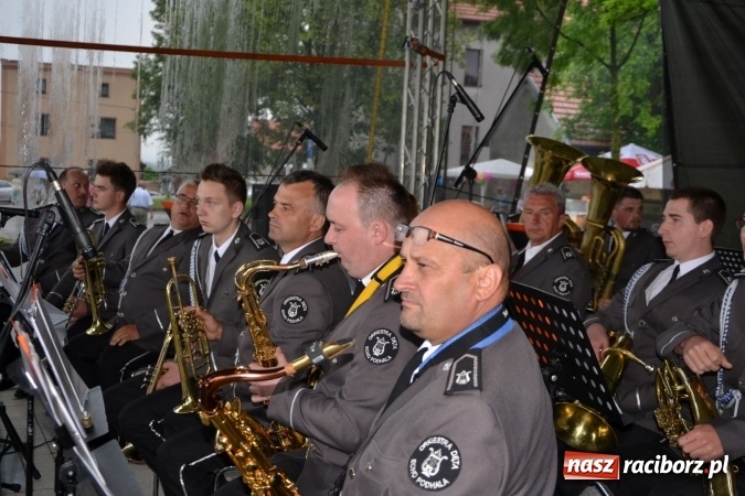 Zdjęcie w galerii na portalu naszraciborz.pl: Orkiestry dęte po raz piąty zagrały w Tworkowie  wiadomości z regionu
