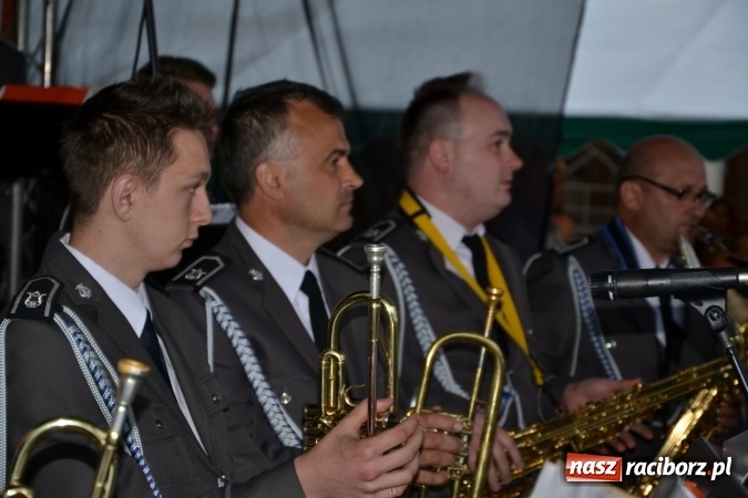Zdjęcie w galerii na portalu naszraciborz.pl: Orkiestry dęte po raz piąty zagrały w Tworkowie  wiadomości z regionu