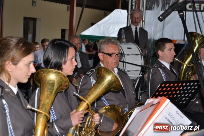 Zdjęcie w galerii na portalu naszraciborz.pl: Orkiestry dęte po raz piąty zagrały w Tworkowie  wiadomości z regionu