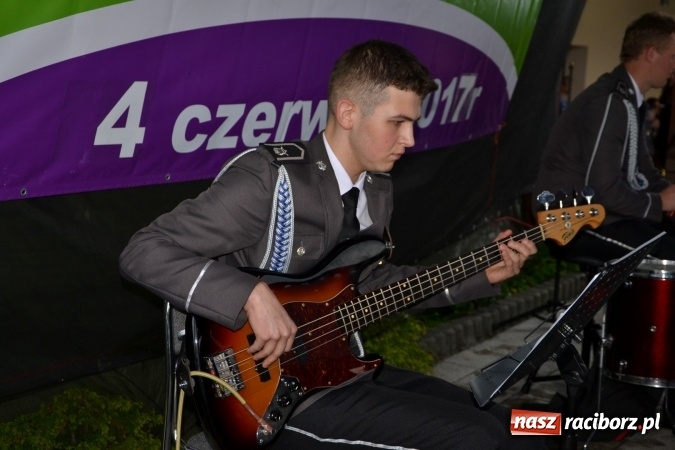 Zdjęcie w galerii na portalu naszraciborz.pl: Orkiestry dęte po raz piąty zagrały w Tworkowie  wiadomości z regionu