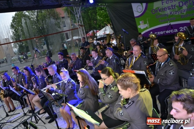 Zdjęcie w galerii na portalu naszraciborz.pl: Orkiestry dęte po raz piąty zagrały w Tworkowie  wiadomości z regionu