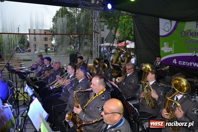 Zdjęcie w galerii na portalu naszraciborz.pl: Orkiestry dęte po raz piąty zagrały w Tworkowie  wiadomości z regionu