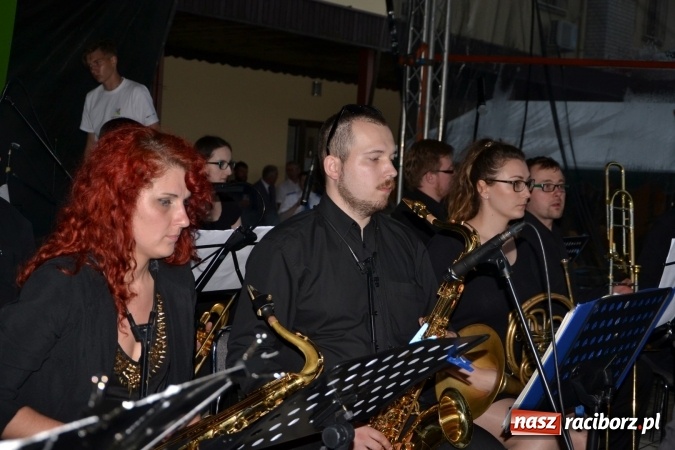 Zdjęcie w galerii na portalu naszraciborz.pl: Orkiestry dęte po raz piąty zagrały w Tworkowie  wiadomości z regionu
