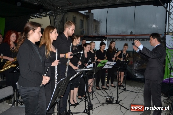 Zdjęcie w galerii na portalu naszraciborz.pl: Orkiestry dęte po raz piąty zagrały w Tworkowie  wiadomości z regionu