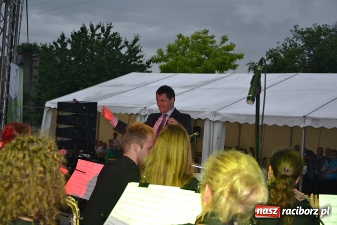 Zdjęcie w galerii na portalu naszraciborz.pl: Orkiestry dęte po raz piąty zagrały w Tworkowie  wiadomości z regionu