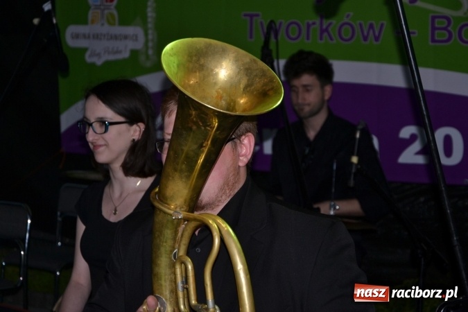 Zdjęcie w galerii na portalu naszraciborz.pl: Orkiestry dęte po raz piąty zagrały w Tworkowie  wiadomości z regionu