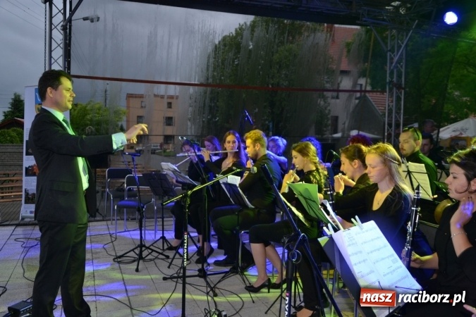 Zdjęcie w galerii na portalu naszraciborz.pl: Orkiestry dęte po raz piąty zagrały w Tworkowie  wiadomości z regionu