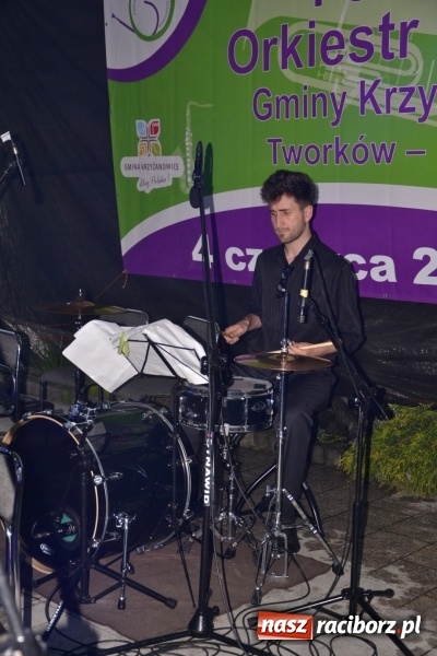 Zdjęcie w galerii na portalu naszraciborz.pl: Orkiestry dęte po raz piąty zagrały w Tworkowie  wiadomości z regionu