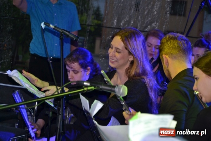 Zdjęcie w galerii na portalu naszraciborz.pl: Orkiestry dęte po raz piąty zagrały w Tworkowie  wiadomości z regionu