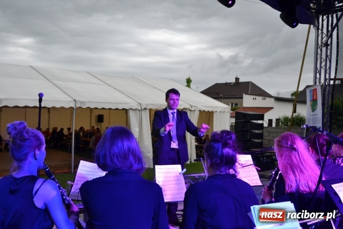 Zdjęcie w galerii na portalu naszraciborz.pl: Orkiestry dęte po raz piąty zagrały w Tworkowie  wiadomości z regionu