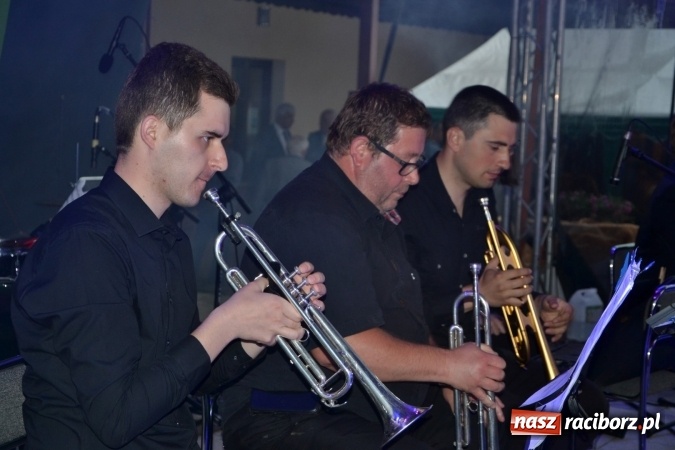 Zdjęcie w galerii na portalu naszraciborz.pl: Orkiestry dęte po raz piąty zagrały w Tworkowie  wiadomości z regionu