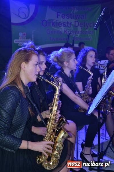 Zdjęcie w galerii na portalu naszraciborz.pl: Orkiestry dęte po raz piąty zagrały w Tworkowie  wiadomości z regionu