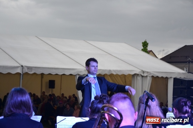 Zdjęcie w galerii na portalu naszraciborz.pl: Orkiestry dęte po raz piąty zagrały w Tworkowie  wiadomości z regionu