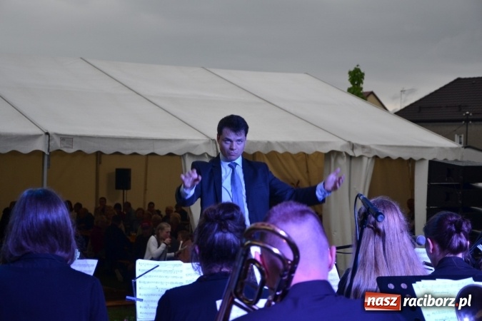 Zdjęcie w galerii na portalu naszraciborz.pl: Orkiestry dęte po raz piąty zagrały w Tworkowie  wiadomości z regionu