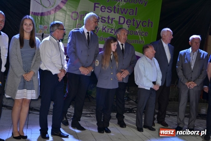 Zdjęcie w galerii na portalu naszraciborz.pl: Orkiestry dęte po raz piąty zagrały w Tworkowie  wiadomości z regionu