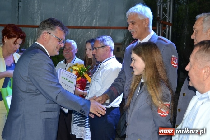 Zdjęcie w galerii na portalu naszraciborz.pl: Orkiestry dęte po raz piąty zagrały w Tworkowie  wiadomości z regionu