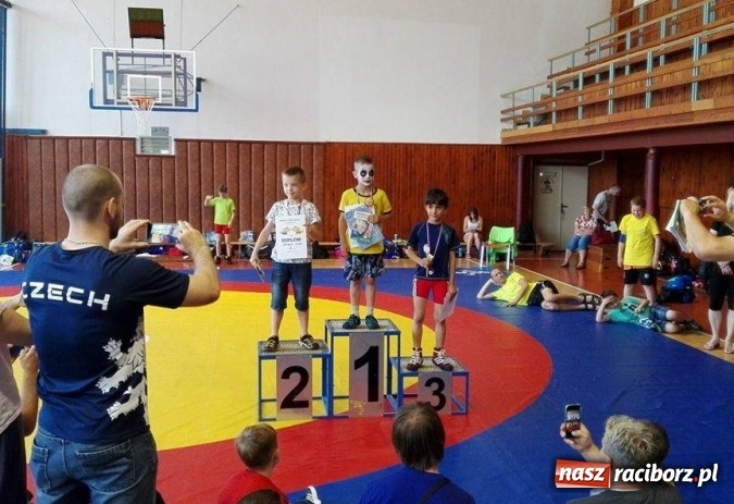 Zdjęcie w galerii na portalu naszraciborz.pl: Udany start zapaśników Unii Racibórz na zawodach w Krnowie wiadomości z regionu
