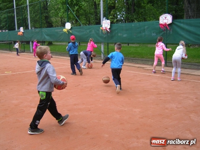 Zdjęcie w galerii na portalu naszraciborz.pl: Sportowy Dzień Dziecka na korcie tenisowym Rafako wiadomości z regionu