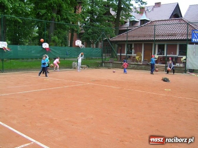 Zdjęcie w galerii na portalu naszraciborz.pl: Sportowy Dzień Dziecka na korcie tenisowym Rafako wiadomości z regionu