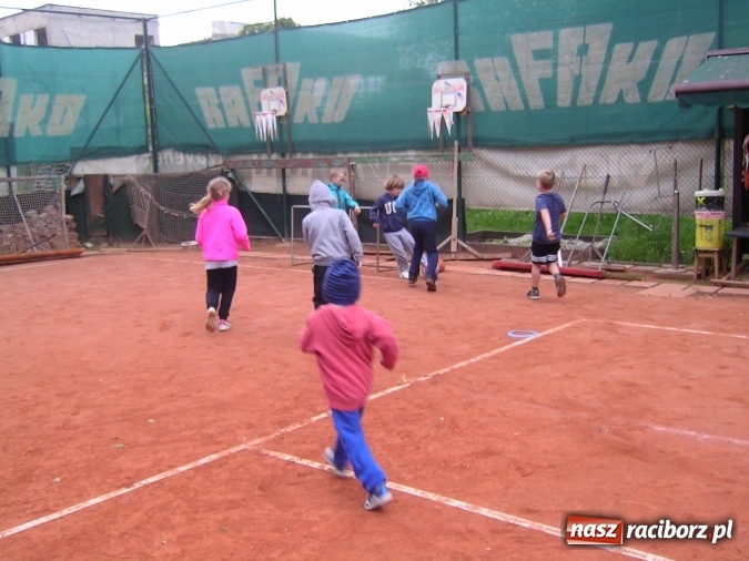 Zdjęcie w galerii na portalu naszraciborz.pl: Sportowy Dzień Dziecka na korcie tenisowym Rafako wiadomości z regionu