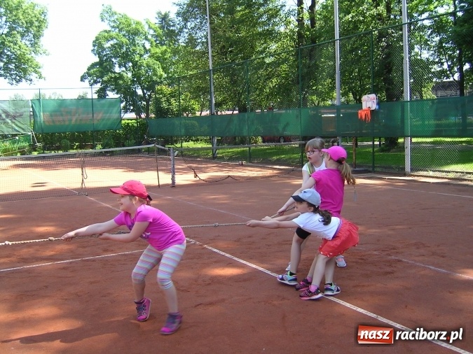 Zdjęcie w galerii na portalu naszraciborz.pl: Sportowy Dzień Dziecka na korcie tenisowym Rafako wiadomości z regionu