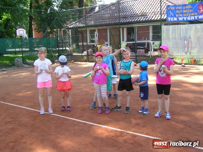 Zdjęcie w galerii na portalu naszraciborz.pl: Sportowy Dzień Dziecka na korcie tenisowym Rafako wiadomości z regionu