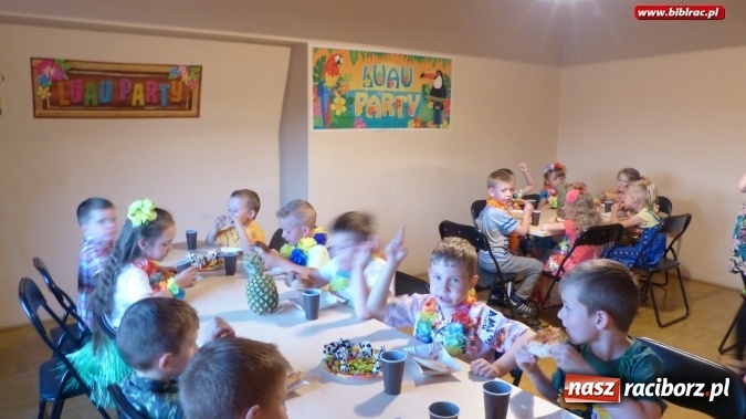 Zdjęcie w galerii na portalu naszraciborz.pl: W bibliotece jak na Hawajach  wiadomości z regionu