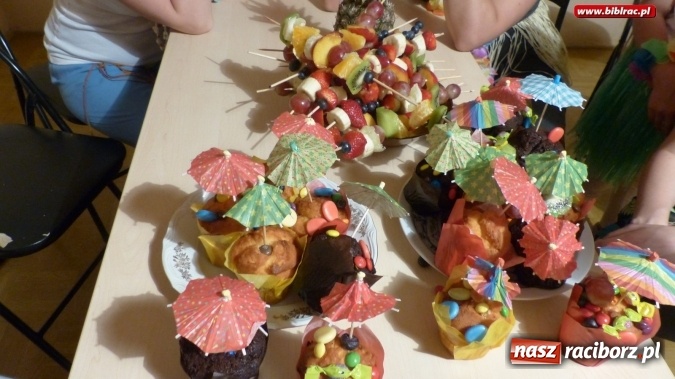 Zdjęcie w galerii na portalu naszraciborz.pl: W bibliotece jak na Hawajach  wiadomości z regionu