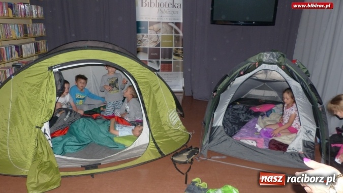 Zdjęcie w galerii na portalu naszraciborz.pl: W bibliotece jak na Hawajach  wiadomości z regionu