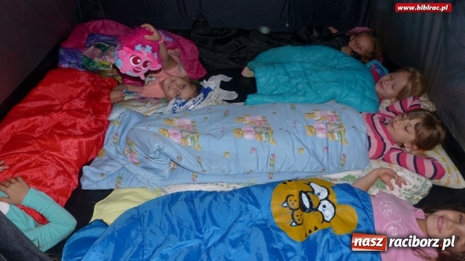 Zdjęcie w galerii na portalu naszraciborz.pl: W bibliotece jak na Hawajach  wiadomości z regionu