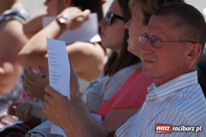 Zdjęcie w galerii na portalu naszraciborz.pl: Czym Nędza bogata! po raz czwarty na raciborskim zamku  wiadomości z regionu