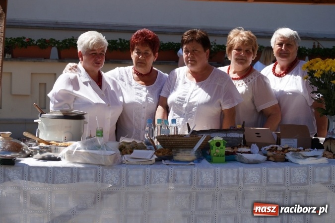 Zdjęcie w galerii na portalu naszraciborz.pl: Czym Nędza bogata! po raz czwarty na raciborskim zamku  wiadomości z regionu