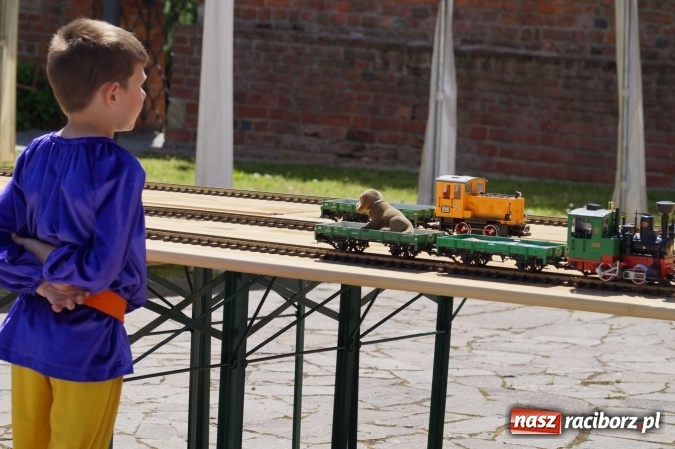 Zdjęcie w galerii na portalu naszraciborz.pl: Czym Nędza bogata! po raz czwarty na raciborskim zamku  wiadomości z regionu