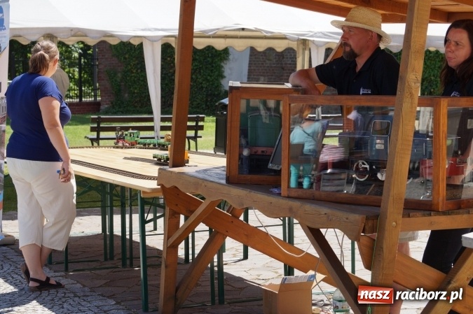 Zdjęcie w galerii na portalu naszraciborz.pl: Czym Nędza bogata! po raz czwarty na raciborskim zamku  wiadomości z regionu