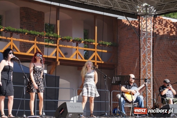 Zdjęcie w galerii na portalu naszraciborz.pl: Czym Nędza bogata! po raz czwarty na raciborskim zamku  wiadomości z regionu