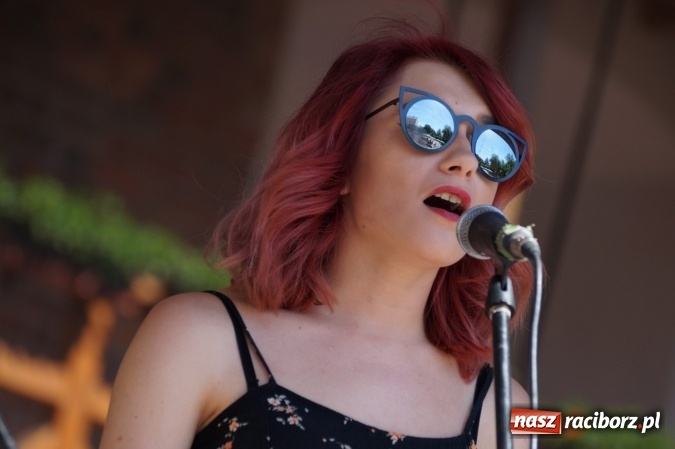 Zdjęcie w galerii na portalu naszraciborz.pl: Czym Nędza bogata! po raz czwarty na raciborskim zamku  wiadomości z regionu