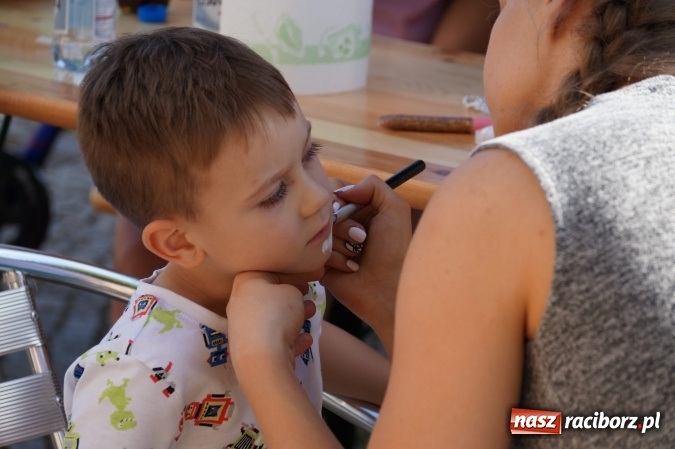 Zdjęcie w galerii na portalu naszraciborz.pl: Czym Nędza bogata! po raz czwarty na raciborskim zamku  wiadomości z regionu