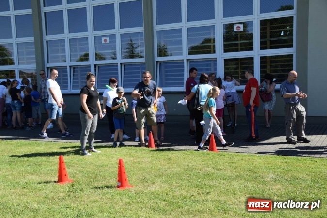 Zdjęcie w galerii na portalu naszraciborz.pl: Zespół Szkolno-Przedszkolny nr 2 po raz trzeci zorganizował piknik sportowo-rodzinny wiadomości z regionu