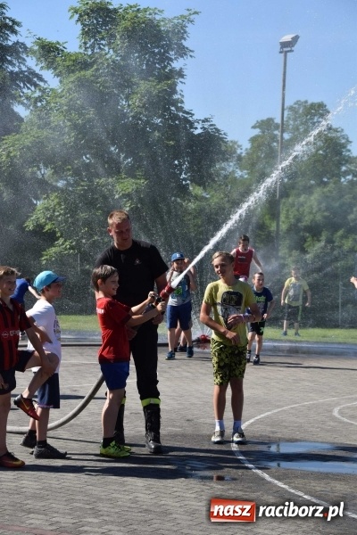 Zdjęcie w galerii na portalu naszraciborz.pl: Zespół Szkolno-Przedszkolny nr 2 po raz trzeci zorganizował piknik sportowo-rodzinny wiadomości z regionu