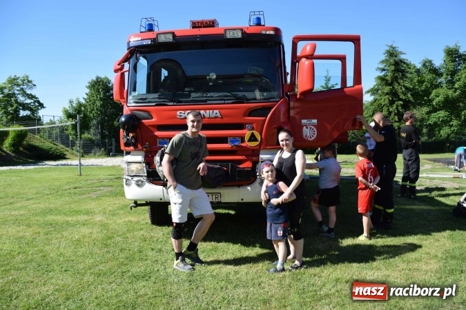 Zdjęcie w galerii na portalu naszraciborz.pl: Zespół Szkolno-Przedszkolny nr 2 po raz trzeci zorganizował piknik sportowo-rodzinny wiadomości z regionu